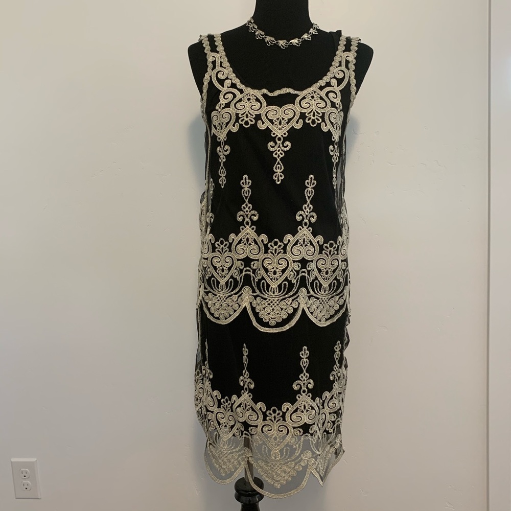Stunning 20’s vibe sheath dress